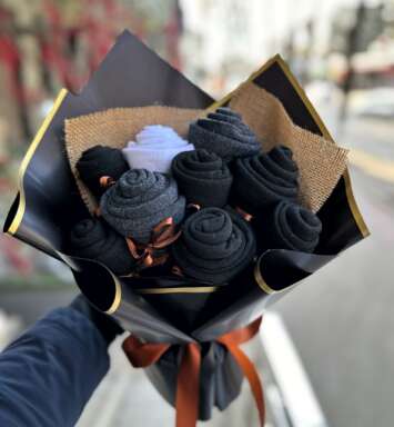 Buchet barbatesc cu ciorapi