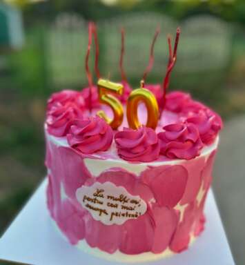 Tort Festiv #3046 Roz cu Decor din Cremă și Lumânări pentru Aniversare
